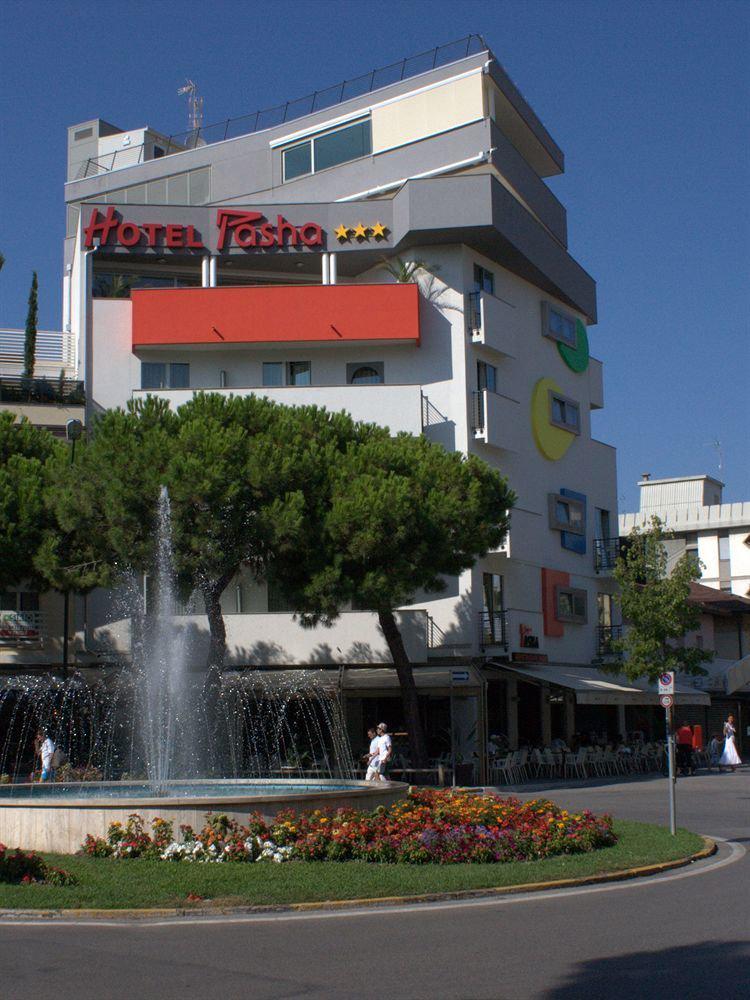 Hotel Pasha Lignano Sabbiadoro Exterior foto