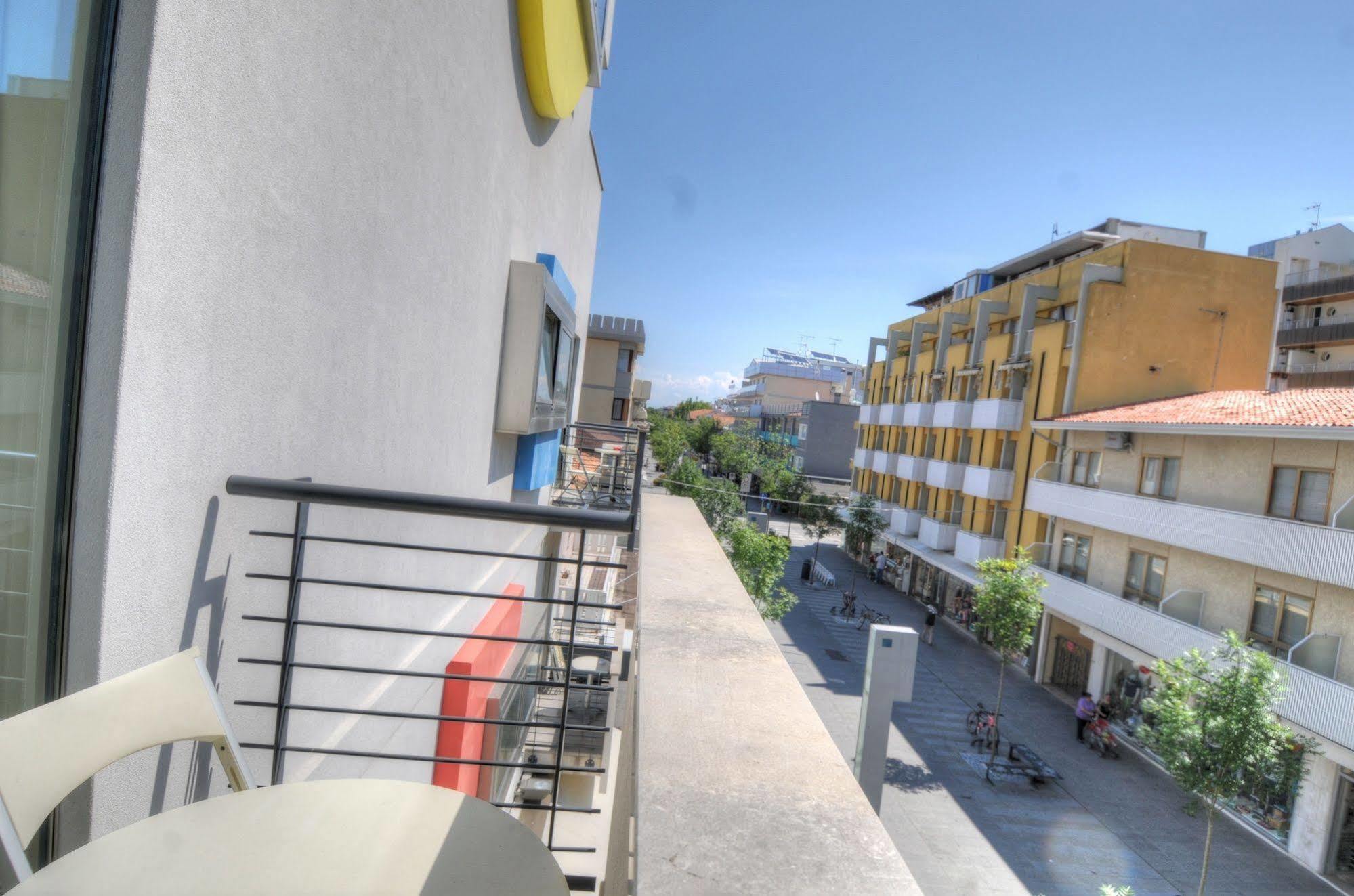 Hotel Pasha Lignano Sabbiadoro Exterior foto