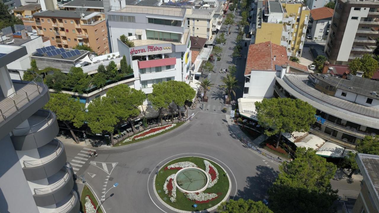 Hotel Pasha Lignano Sabbiadoro Exterior foto
